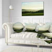 Dizajn vrhunski zeleni brežuljci u magli - pejzažni tiskani jastuk za bacanje - 12x20